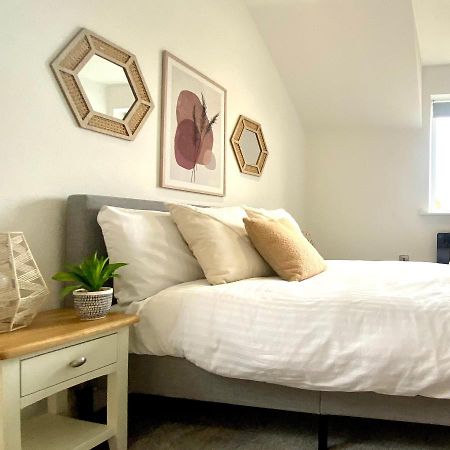 Modern 2 Bed Apartment/Free Parking/Near City/Self-Check In Handsworth 외부 사진