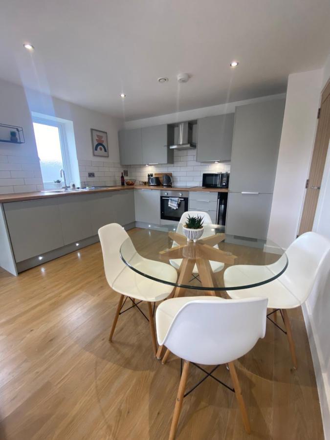 Modern 2 Bed Apartment/Free Parking/Near City/Self-Check In Handsworth 외부 사진
